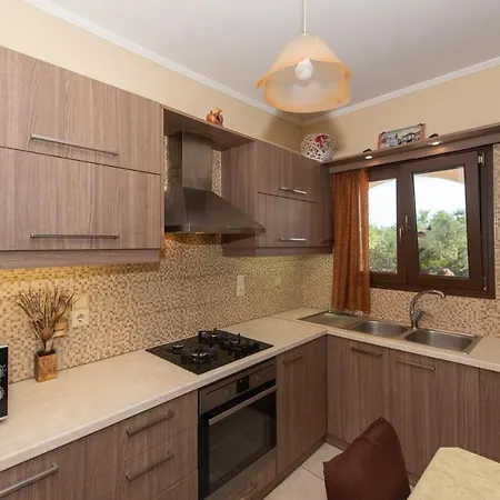 Melissa Luxury * Ájosz Léon